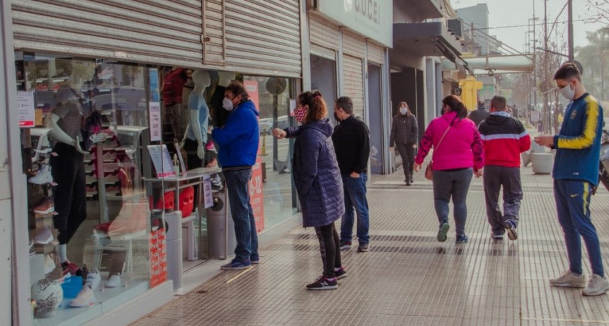 El Municipio lanza un programa de asistencia a comerciantes locales para impulsar la venta online 