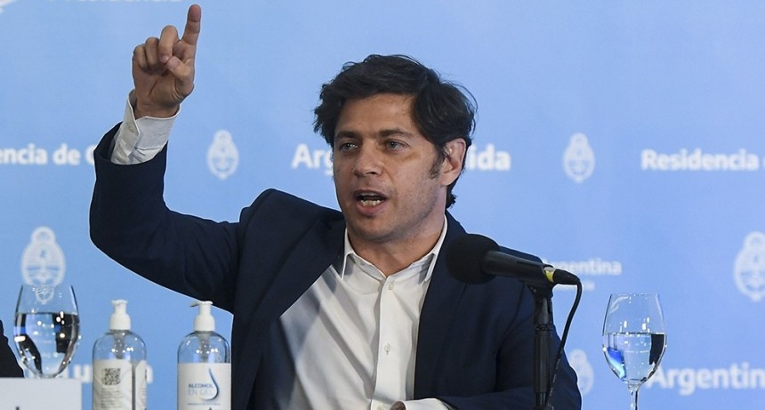 Kicillof saludó a los padres bonaerenses en su día y aconsejó tomar todos los recaudos