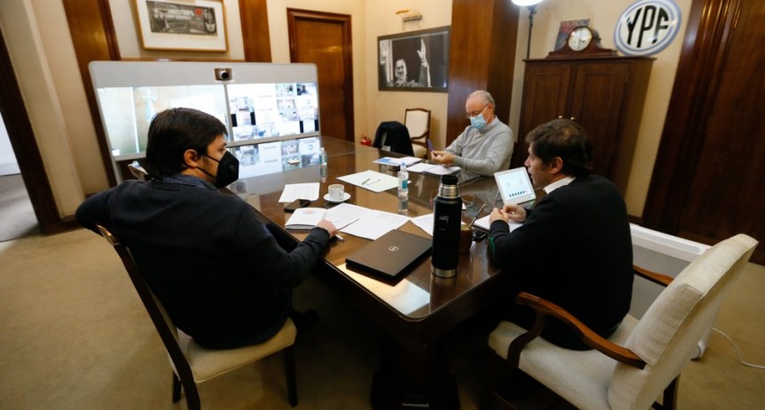 Kicillof mantuvo un encuentro con los directores de los hospitales provinciales