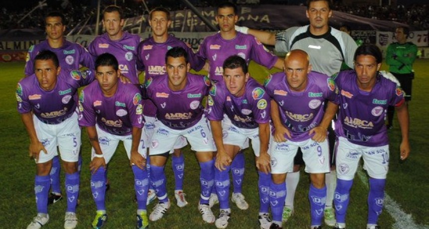 Damián Acosta en “Fútbol Con Estilo” recuerda al Campeòn de Primera C 2011/12