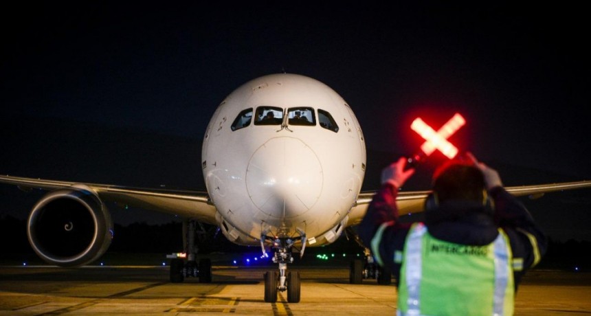 ARGENTINA SUPERARÁ LAS 20 MILLONES DE VACUNAS RECIBIDAS: LLEGARON 811.000 ASTRAZENECA DESDE MÉXICO Y EL HOY 934.200 DESDE EEUU