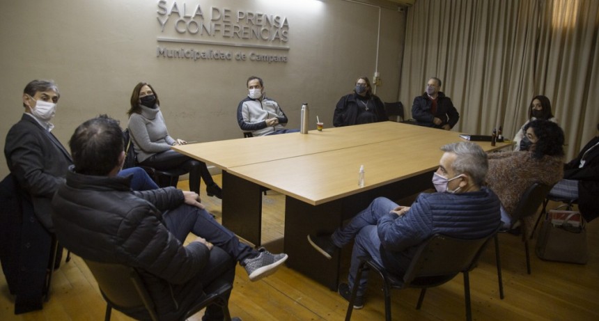 Abella detalló a sus concejales como será la obra de la nueva rotonda 