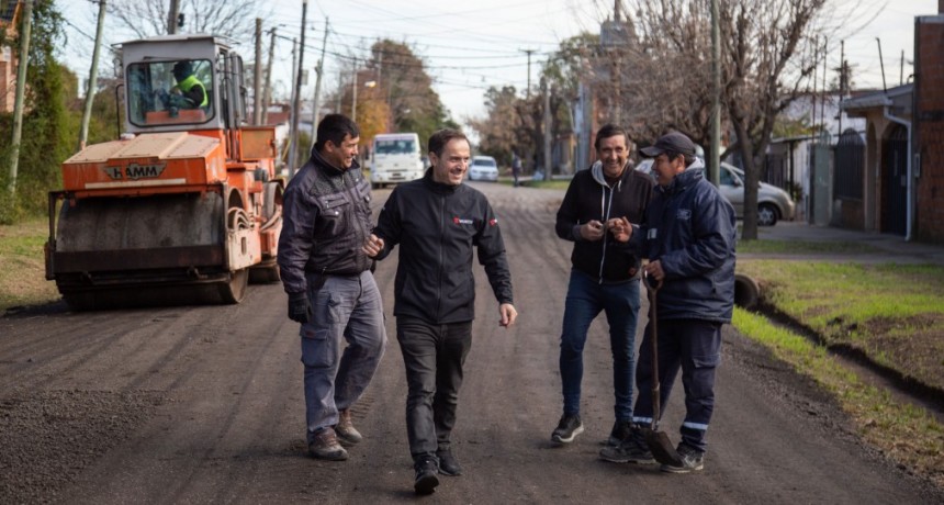 EL INTENDENTE ABELLA ANUNCIÓ UN IMPORTANTE AUMENTO SALARIAL PARA LOS TRABAJADORES MUNICIPALES QUE MENOS GANAN
