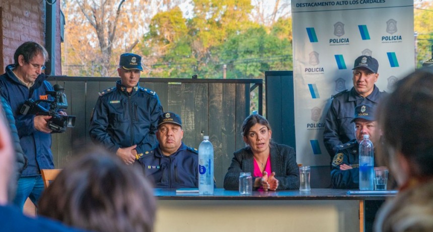 Vecinos de Ruta 4 se reunieron con la fiscal que investiga a la banda que asaltaba casas en la zona
