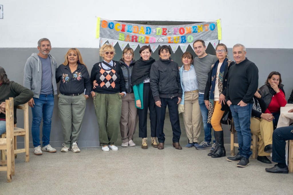 Abella acompañó la celebración del 62° aniversario de la sociedad de fomento del barrio Lubo