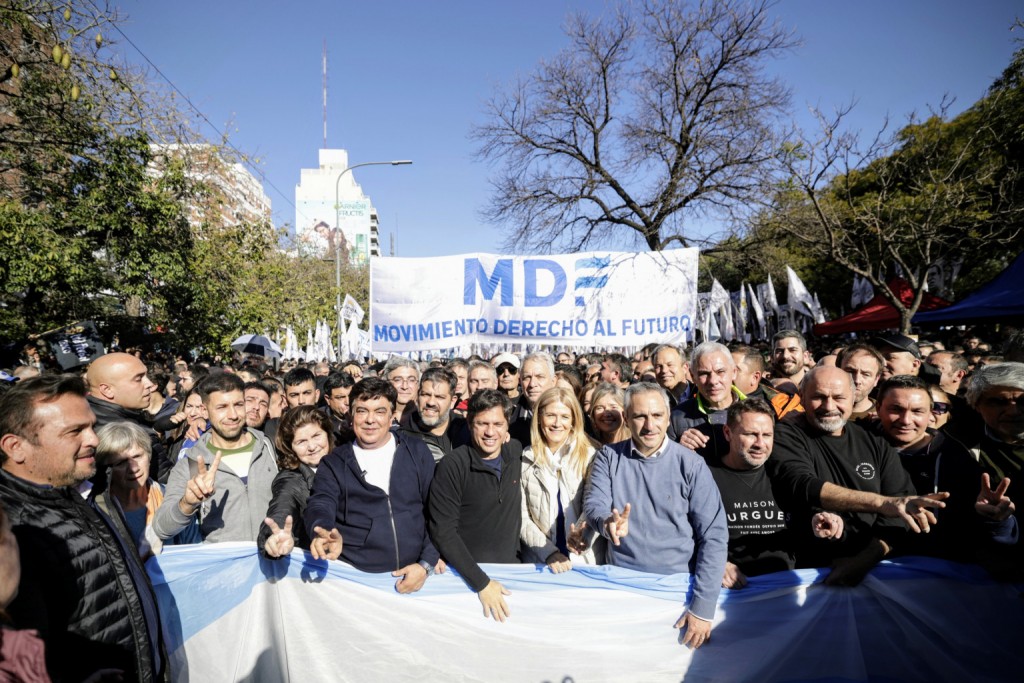 Kicillof participó de la marcha en apoyo a Cristina Fernández de Kirchner
