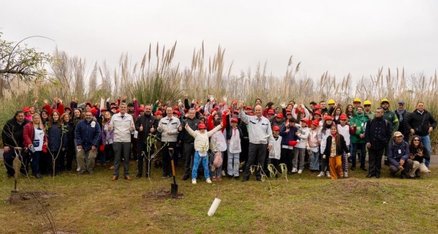 Toyota Argentina celebra el Mes del Ambiente con una nueva plantación en su Reserva Natural en Zárate