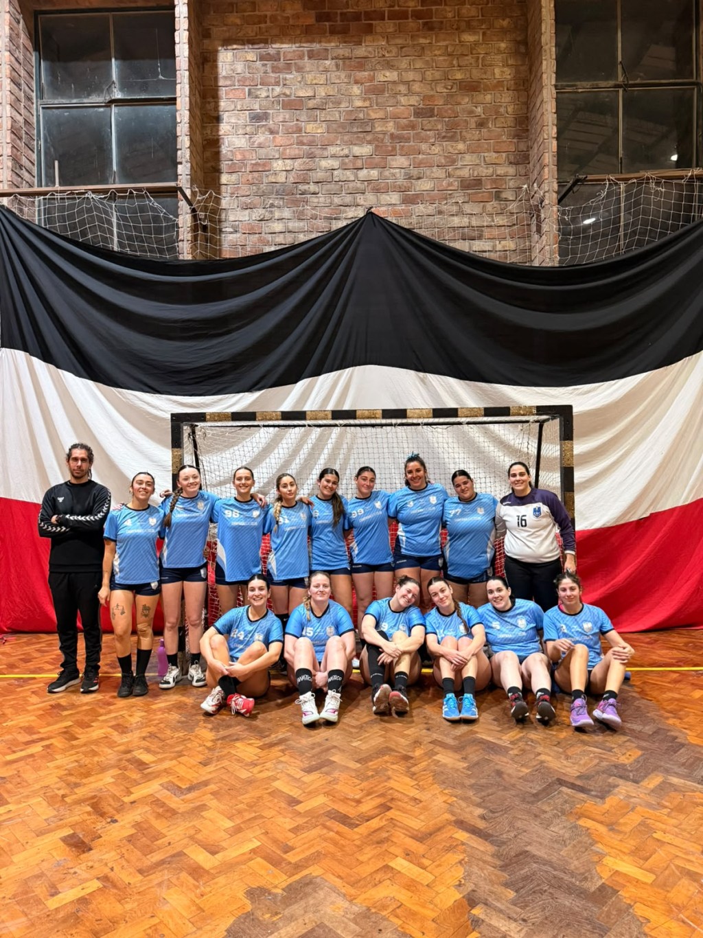 HANDBALL FEMENINO MAYORES Torneo FEMEBAL : Gan&oacute; el C.B.C