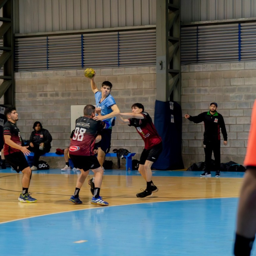 HANDBALL  GRAN VICTORIA DE LOS MAYORES COMO LOCALES