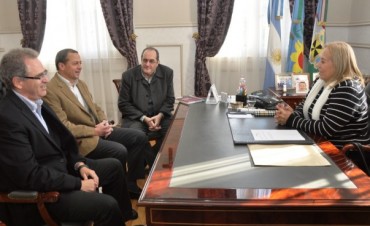 La Jefa Comunal Giroldi recibió a nuevas Autoridades de la Empresa Axion Energy