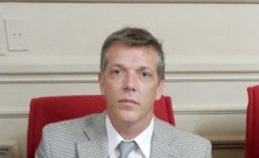 AXEL CANTLON:EXISTEN MUCHAS CAUSAS PARA UNA COMISI&Oacute;N INVESTIGADORA