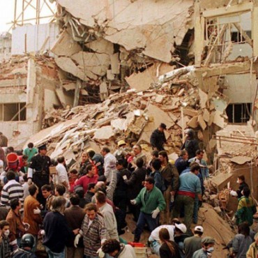 Al cumplirse 20 a&ntilde;os del ataque terrorista a la AMIA, la comunidad jud&iacute;a recordar&aacute;  a las v&iacute;ctimas y redoblar&aacute; el reclamo de justicia 