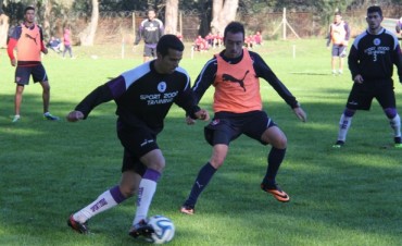 Villa D&aacute;lmine fue derrotado por Independiente en su segundo amistoso de pretemporada