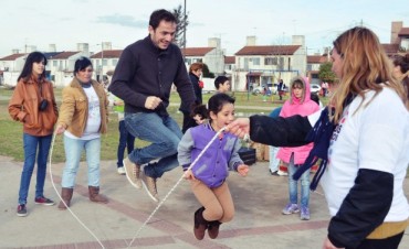 &ldquo;Estamos felices de poder llevarle actividades gratuitas a los chicos en vacaciones&rdquo;, asegur&oacute; Abella 