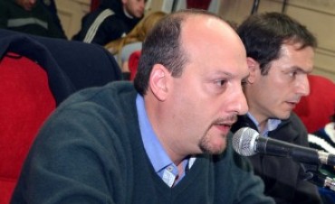 El concejal Roses pidi&oacute; la creaci&oacute;n de una tarjeta de descuento para j&oacute;venes 
