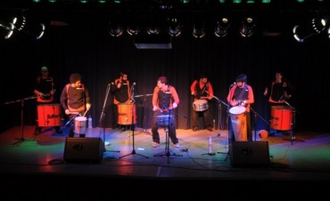 El grupo de percusi&oacute;n &ldquo;Rataplan&rdquo; comparti&oacute; su m&uacute;sica, color y alegr&iacute;a en el Teatro Municipal