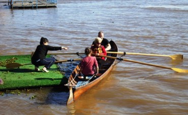 Colonia Municipal de Invierno: Adultos Mayores disfrutaron de una Jornada de Remo en el R&iacute;o Paran&aacute;