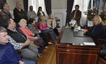 La Jefa Comunal Stella Maris Giroldi realiz&oacute; una nueva entrega de Subsidios a Vecinos e Instituciones