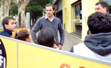 &ldquo;Vamos a tener internet gratuita en todos los espacios p&uacute;blicos y escuelas&rdquo;, asegur&oacute; Abella 