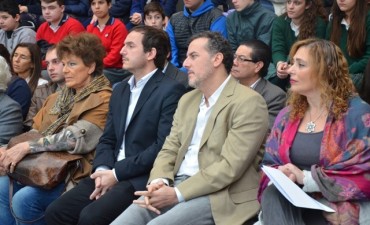 El Intendente acompa&ntilde;&oacute; la entrega de Becas al M&eacute;rito de Tenaris Siderca