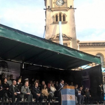 Se realiz� el acto del Bicentenario de la Independencia en Campana