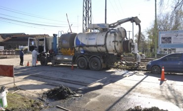 Siguen los trabajos de limpieza en los desagües pluviales de la ciudad