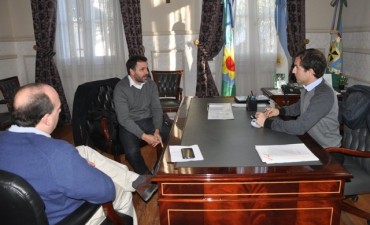 ATMA present&oacute; al Intendente un proyecto para ensamblar l&aacute;mparas LED en Campana