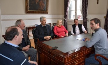 ROTARY CLUB CAMPANA: VISITA AL INTENDENTE SEBASTI�N ABELLA