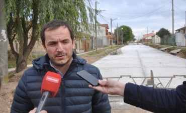 El Intendente logr&oacute; que se pavimente la calle Puerto Argentino
