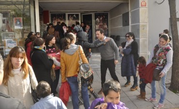 &ldquo;Estoy orgulloso de que podamos acercar el teatro a tantos chicos&rdquo;