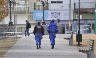 Los vecinos pueden llamar las 24 horas a la Polic&iacute;a Local