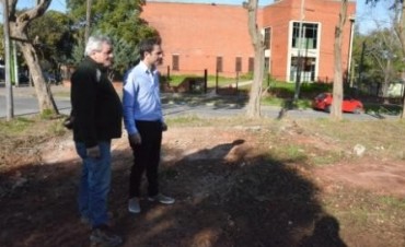 El Municipio limpi&oacute; un importante terreno en Iriart y Viamonte para mejorar la seguridad en la zona