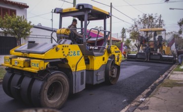 Avanzan las obras de repavimentaci&oacute;n en calles del barrio Obrero