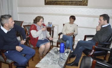 Abella se reuni&oacute; con representantes de la sociedad de fomento de B&deg; Del Pino