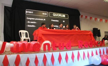 LA JUVENTUD RADICAL DE CAMPANA JUNTO AL VICEGOBERNADOR DANIEL SALVADOR EN EL CONGRESO PROVINCIAL DE LA JR EN SALADILLO