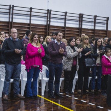 Se reinaugur&oacute; el gimnasio de la Escuela Normal con un emotivo acto por el 9 de julio