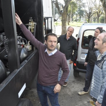 El Municipio adquiri&oacute; un nuevo cami&oacute;n para el bacheo urbano