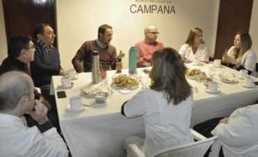 El Intendente se reuni&oacute; con miembros del Colegio de &Oacute;pticos de Campana