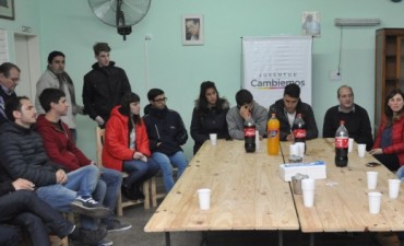 Abella y Roses se reunieron con j&oacute;venes de Cambiemos   