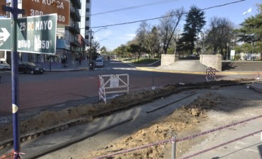 Avanzan los trabajos de bacheo de hormig&oacute;n en esquinas clave de la ciudad