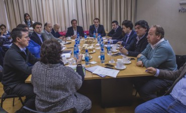 Reuni&oacute;n de Intendentes de Regi&oacute;n Norte 2 en Campana con foco en el tratamiento de RSU