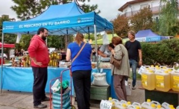 El &ldquo;Mercado en tu barrio&rdquo; regresa este s&aacute;bado a la plaza Espa&ntilde;a