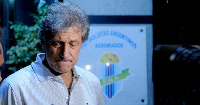 Marchi: si los clulbes no regularizan sus deudas el f�tbol no comienza