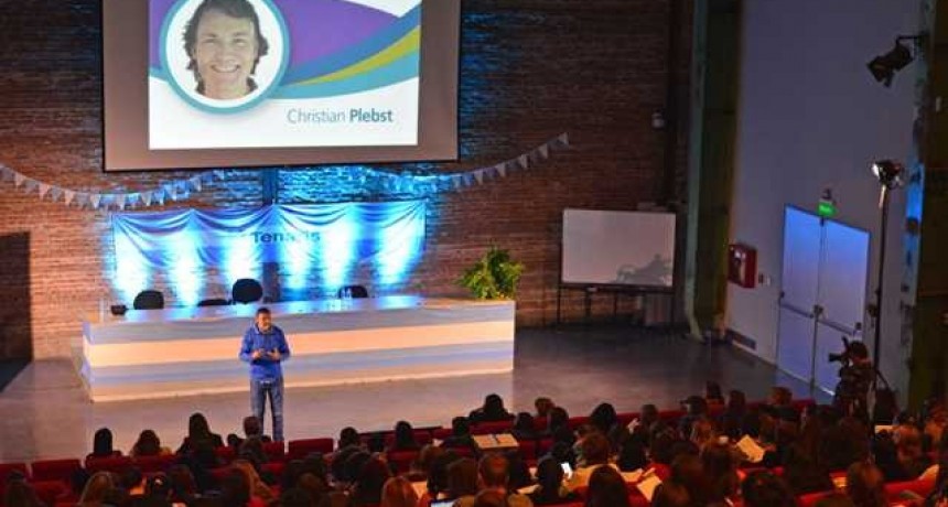 M&aacute;s de 400 docentes de Campana y Z&aacute;rate participaron de una nueva charla educativa en el Auditorio de Tenaris