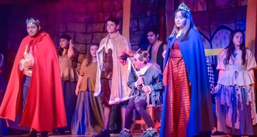 “Peter Pan” y “El jorobado” se presentaron a sala llena en el Pedro Barbero