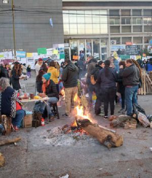 Docentes de todo el pa&iacute;s paran otra vez este martes 