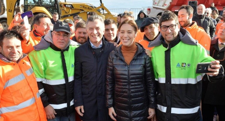 VIDAL ACOMPA&Ntilde;&Oacute; A MACRI EN UNA RECORRIDA POR LA OBRA DE LA RUTA 3