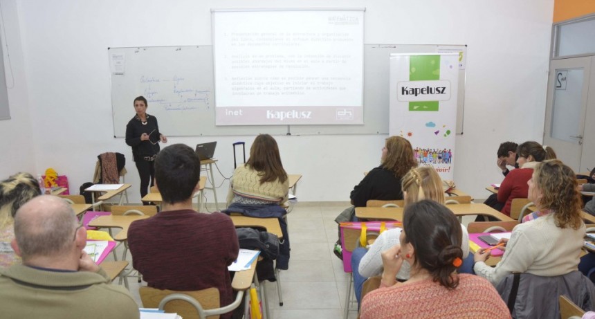 Profesores y directivos participaron de un taller de matem&aacute;tica