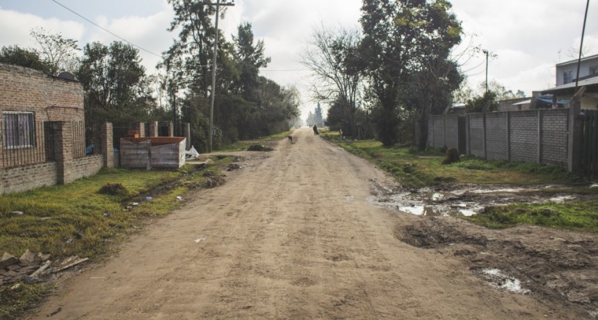 El Intendente anunci&oacute; obras de asfalto y agua para Las Praderas