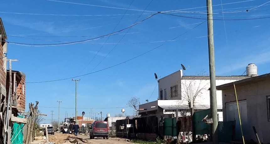 EDEN realiza obras en el Barrio 21 de septiembre para llevar energ&iacute;a segura